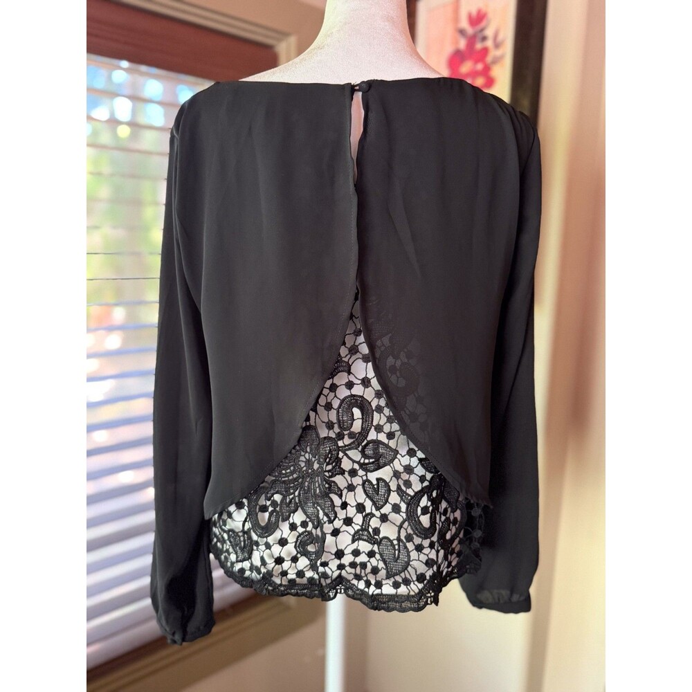 ASTR The Label Black Long Sleeve Open Slit Back Lace Inset Blouse Top S
